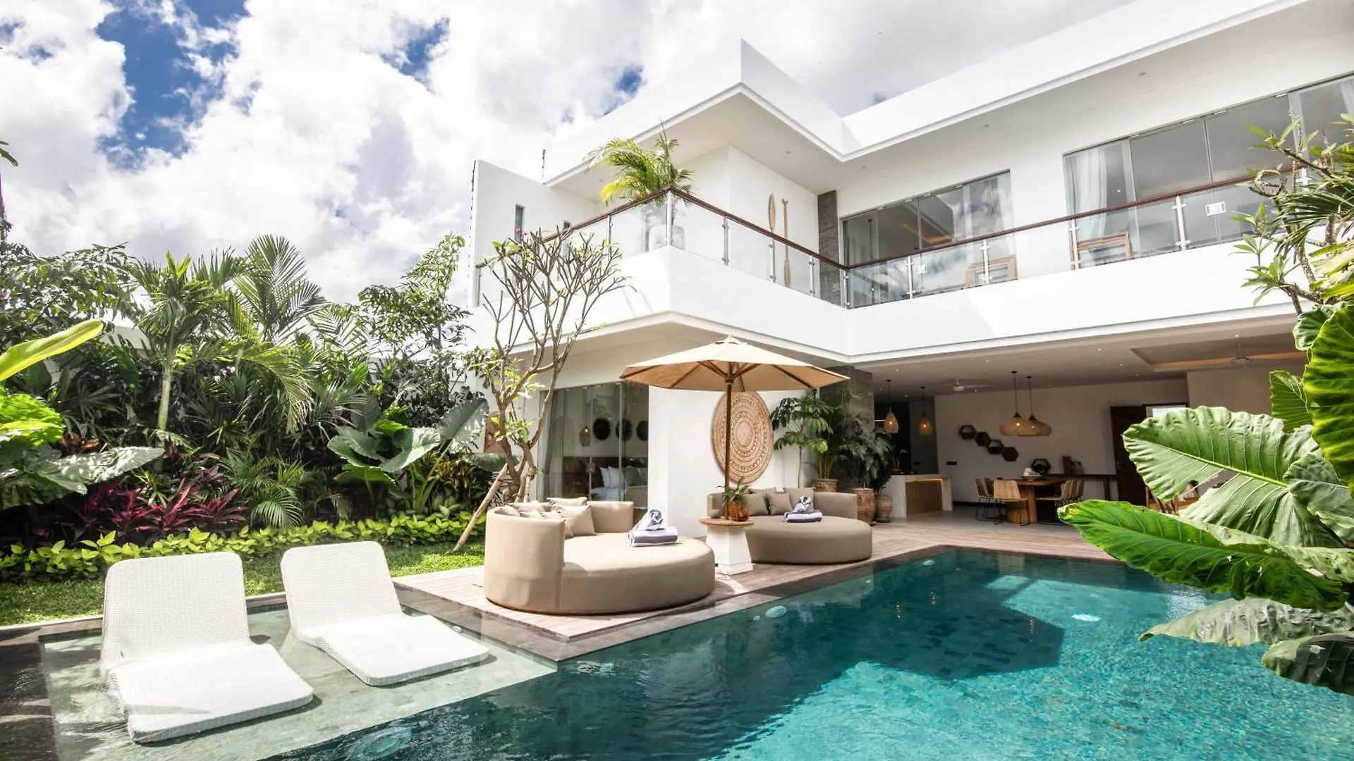 Coastal Elegance 4Br Villa, 400M To Finns, 坎古 别墅